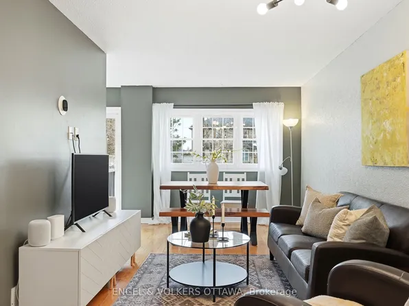 158 Woodpark Way, Ottawa, ON K2J 4C8