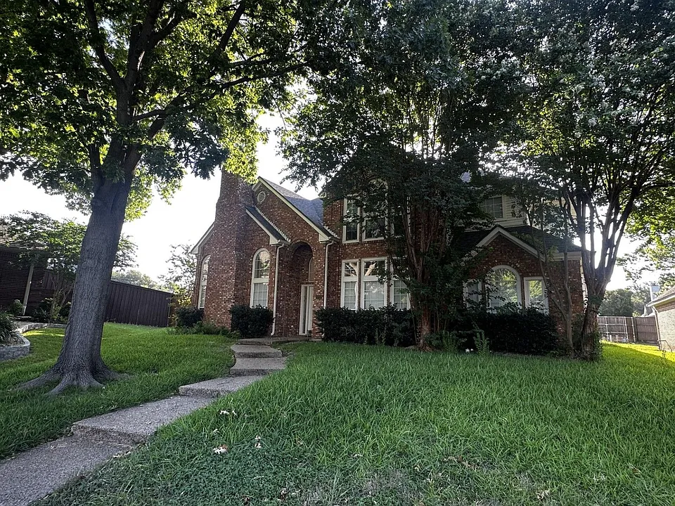 18532 Bay Pines Ln
