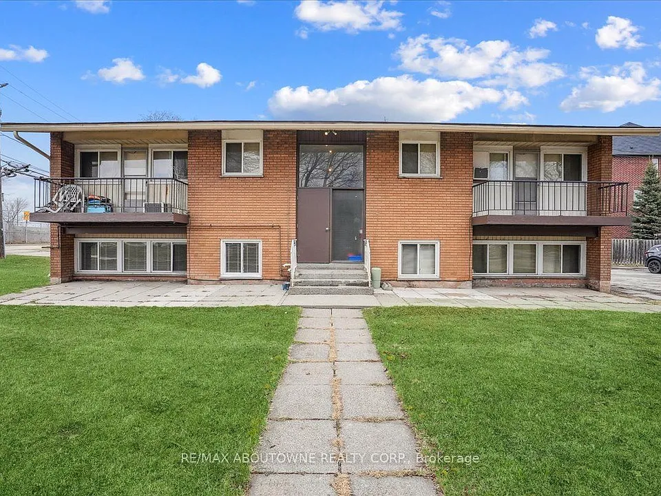 2354 Queensway Dr #2