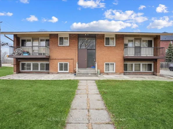 2354 Queensway Dr #2, Burlington, ON L7R 3T3