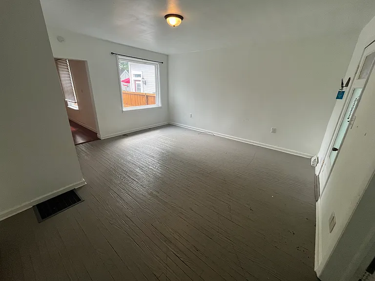 1331 Franklin St — Photo 4