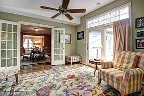 4th image of 2337 Blaine Dr
