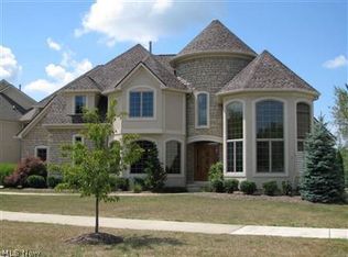 4302 Royal Street George Dr, Avon, OH 44011