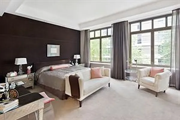 Sold by Douglas Elliman | media 27