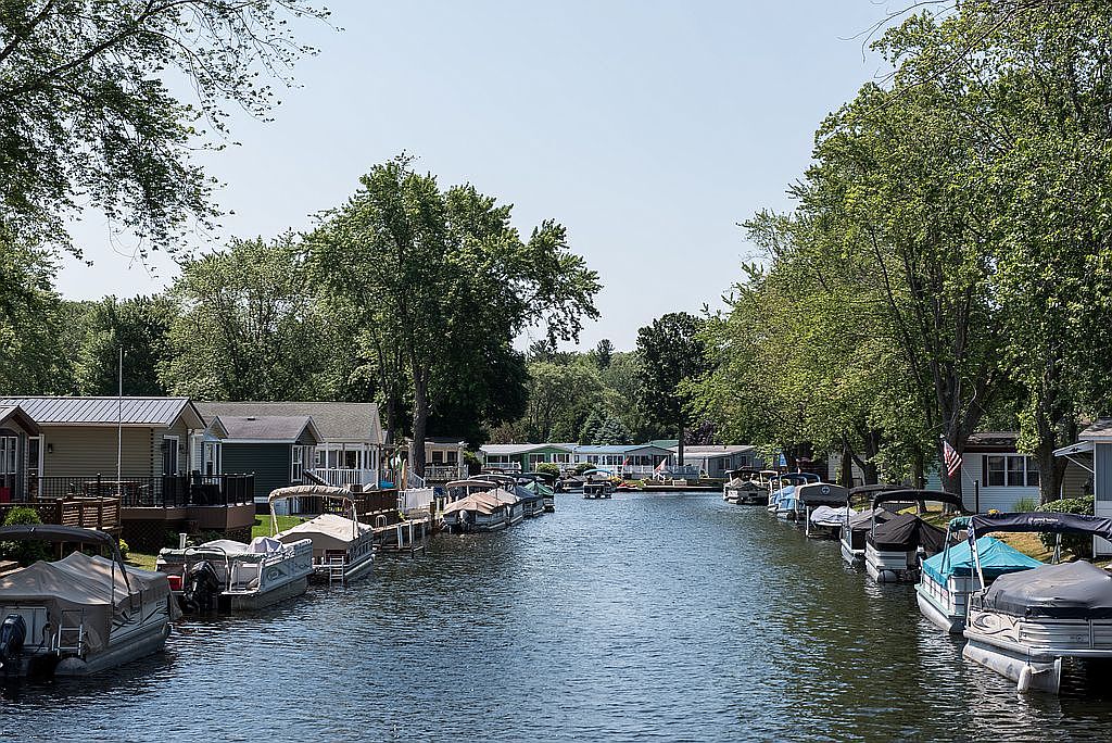 2756 S Tamarac Dr 267, Ludington, MI 49431 Zillow