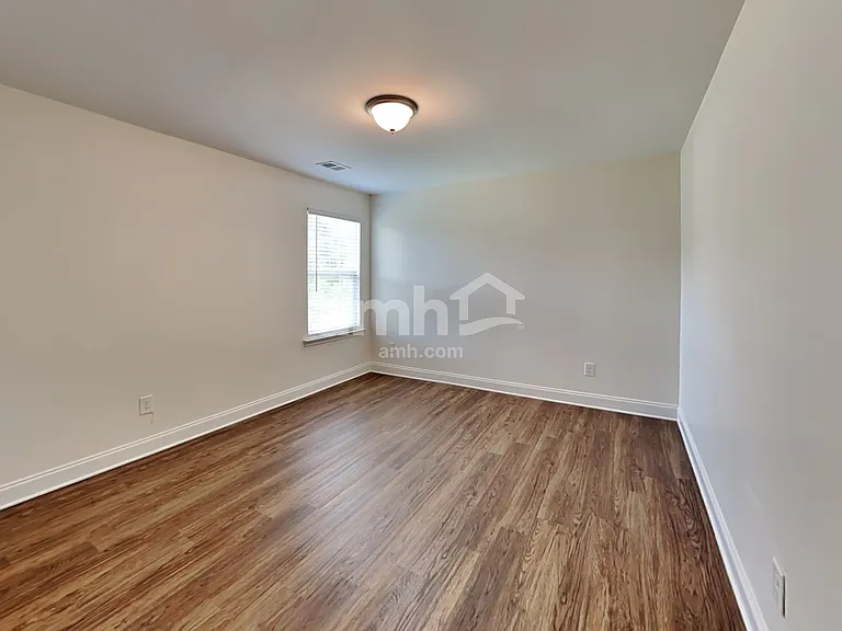 353 Macroom Ct — Photo 20