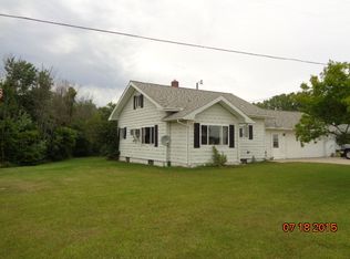 1715 E Whitefeather Rd, Pinconning, MI 48650