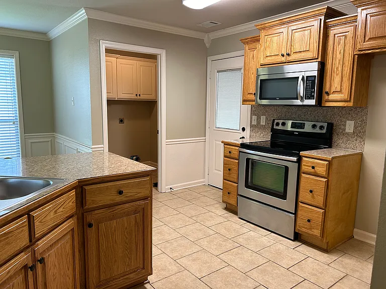 732 Rolling Rock Dr — Photo 3