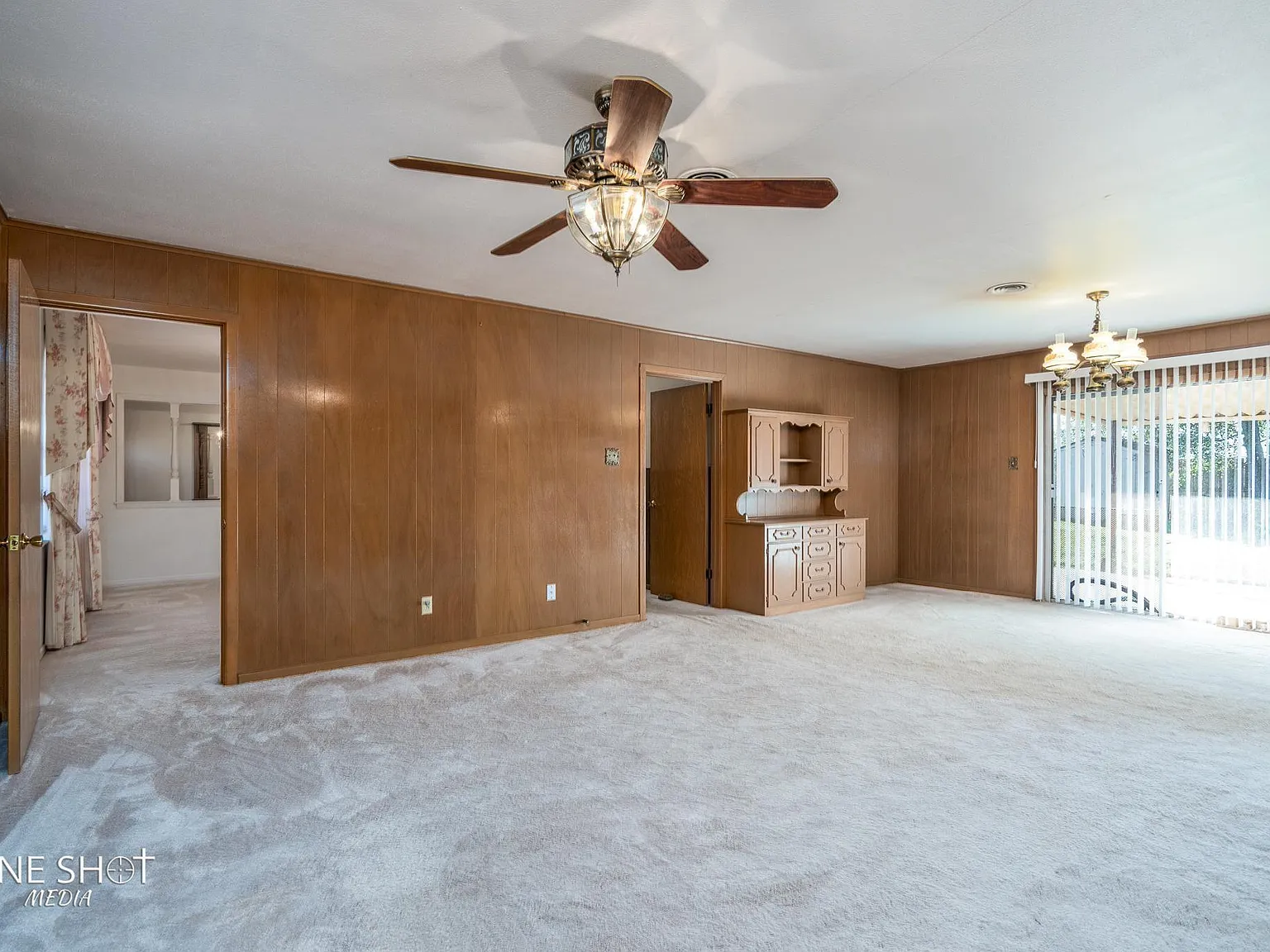 3 bed, 2009 sqft, $2,100 — Photo 2