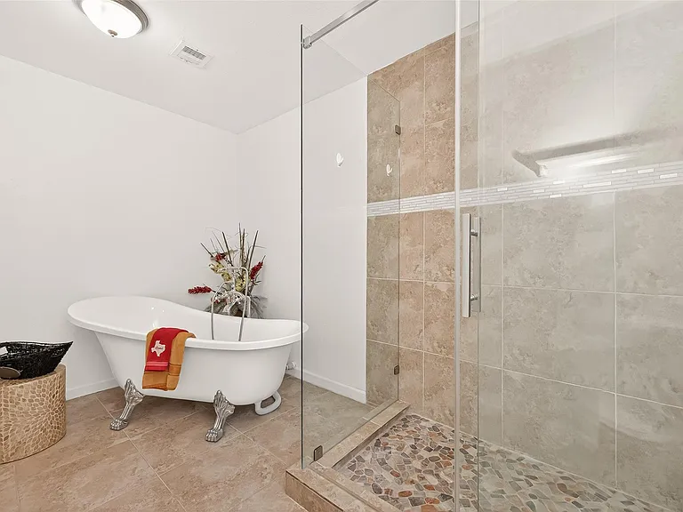 3815 Fernglade Dr — Photo 30