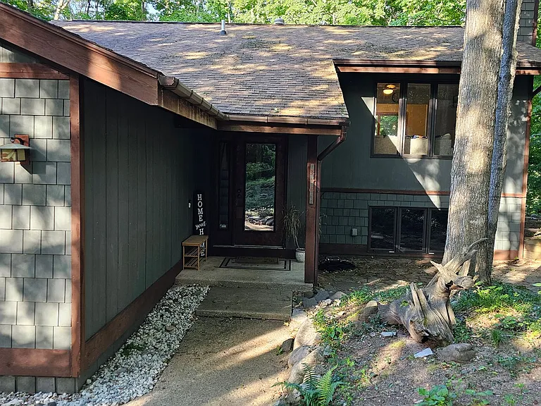 2467 E Potter Rd — Photo 1