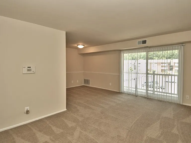 Harbour Manor — Photo 6
