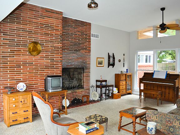 3rd image of 49 Waynel Cir SE