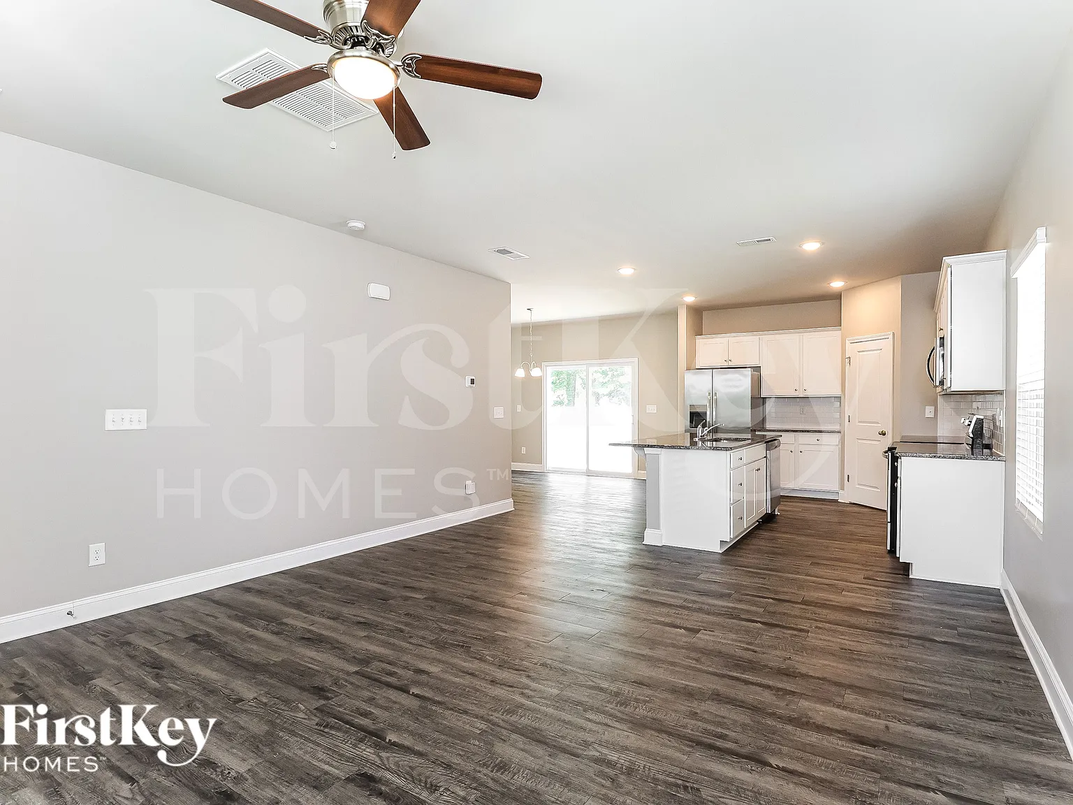 3 bed, 2.5 bath, 1881 sqft, $2,360 — Photo 3