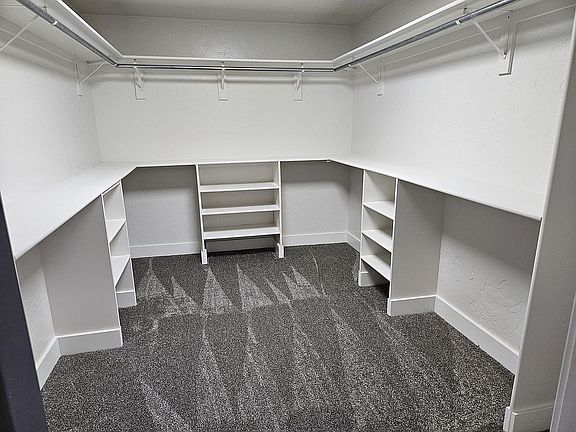 Master closet 