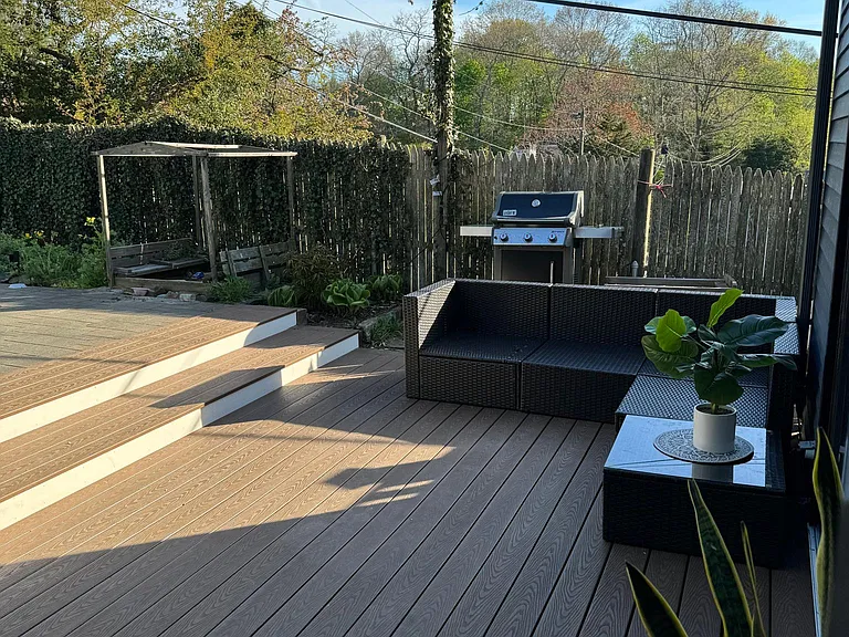137 W Shore Dr — Photo 8