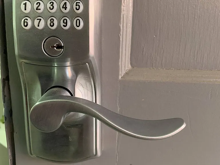 Schlage smart lock makes it easy for your Bungalow access at any time and no keys to keep track of... You will get the code and directions the day of your arrival.