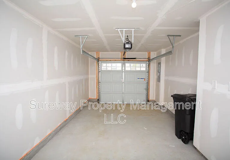 8 Foxwood Dr — Photo 41