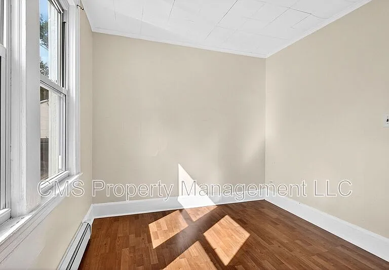 49 Welland Ave #2 — Photo 16