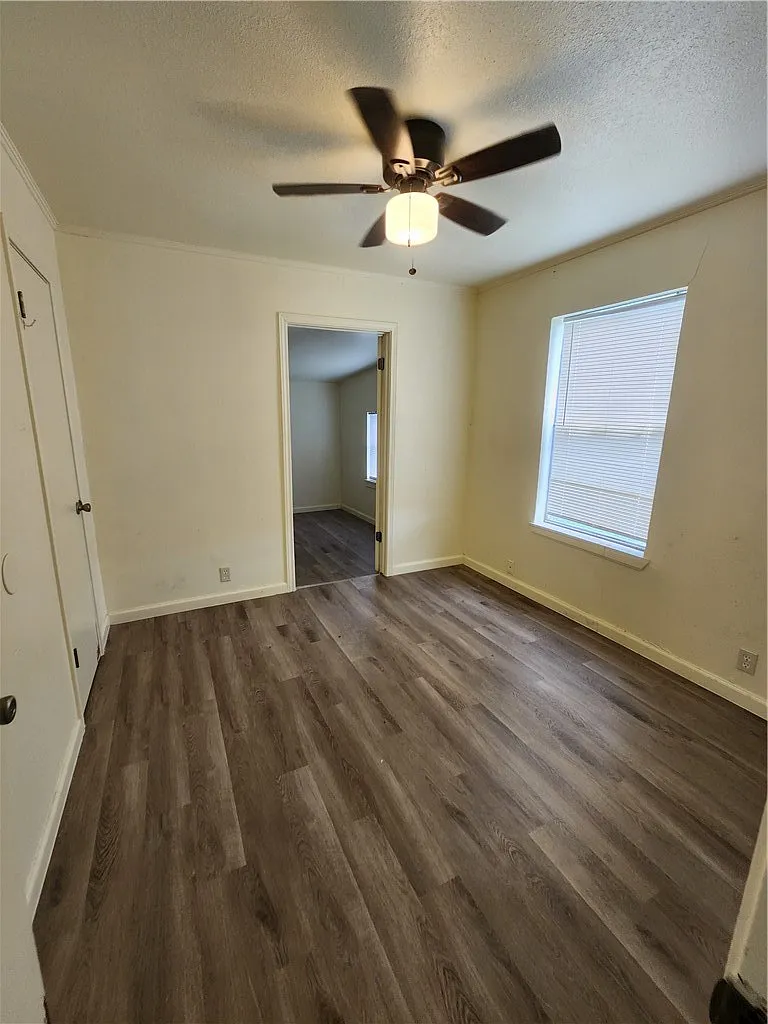 2 bed, 1.0 bath, 720 sqft, $1,000 — Photo 4
