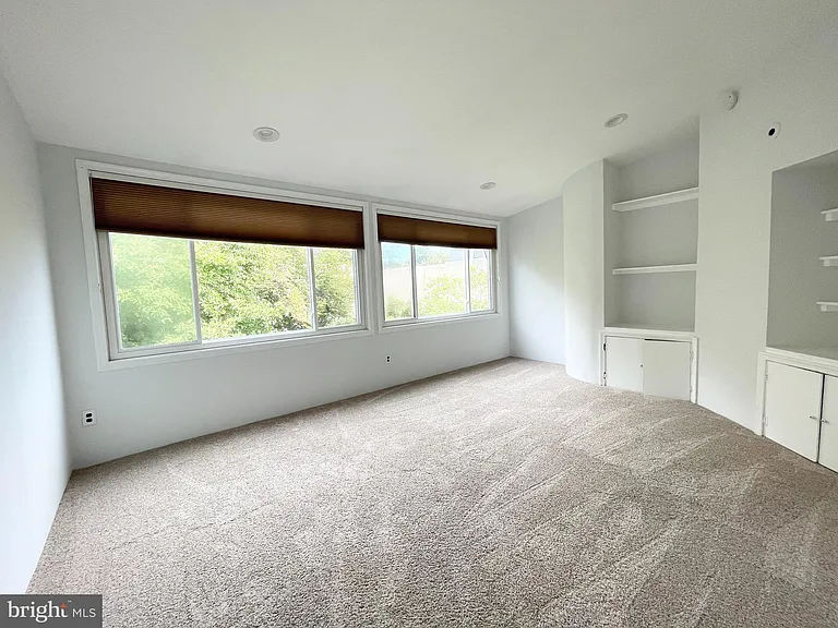 2527 Waterside Dr NW — Photo 22
