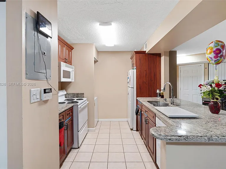 301 SW 86th Ave #101 — Photo 9