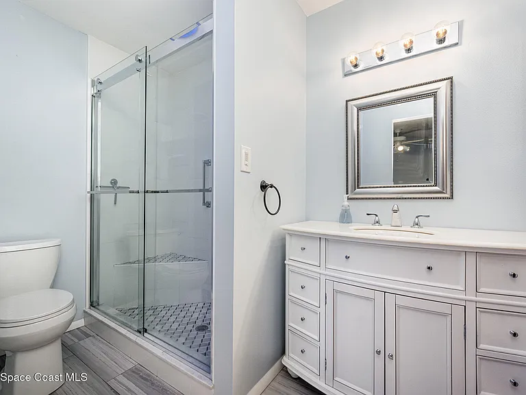 511 Biscayne Ln — Photo 10