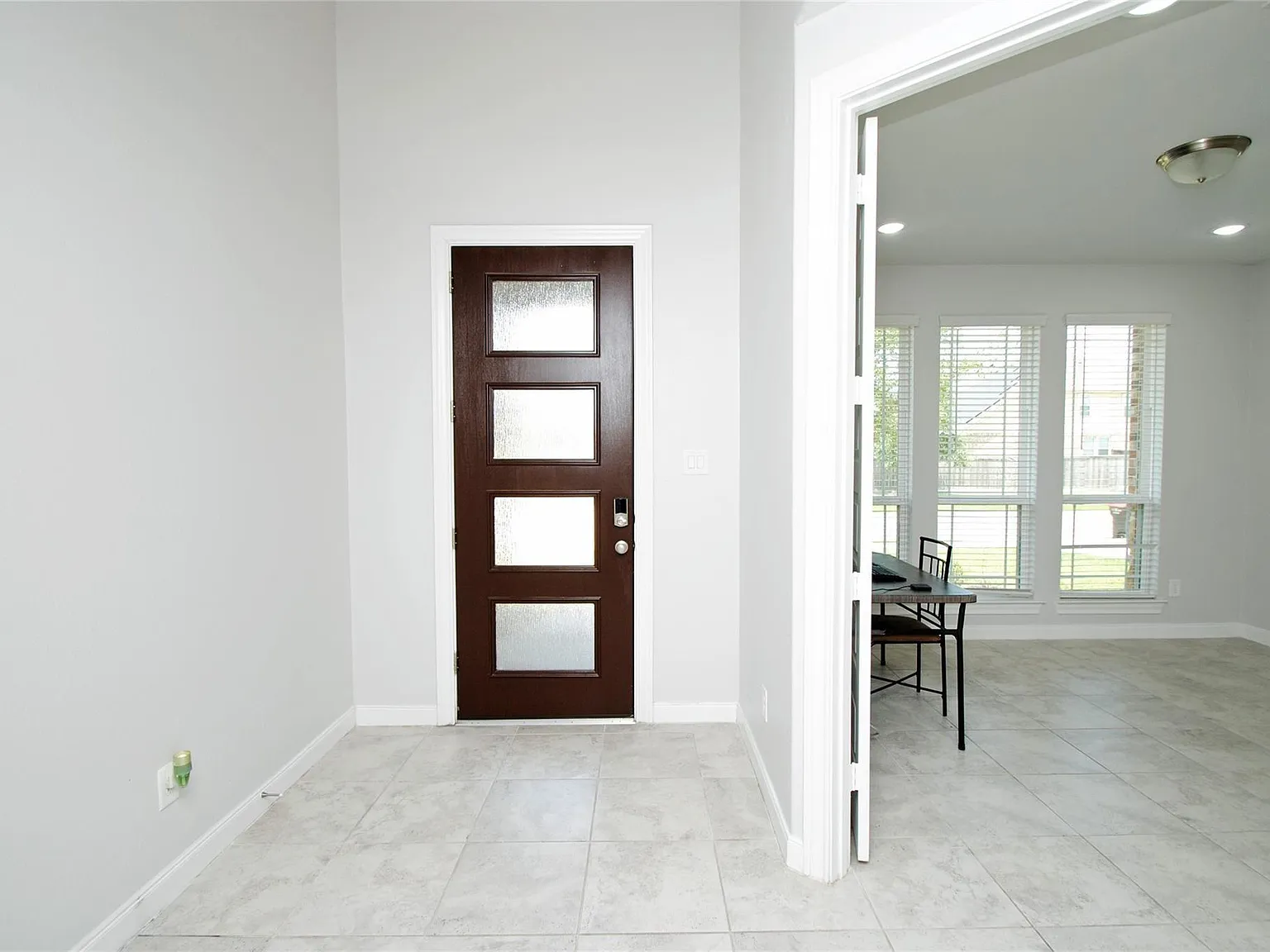 4 bed, 3.5 bath, 3044 sqft, $2,999 — Photo 4