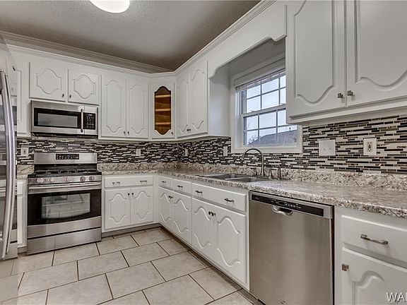 3rd image of 8901 Rolling Hills Dr
