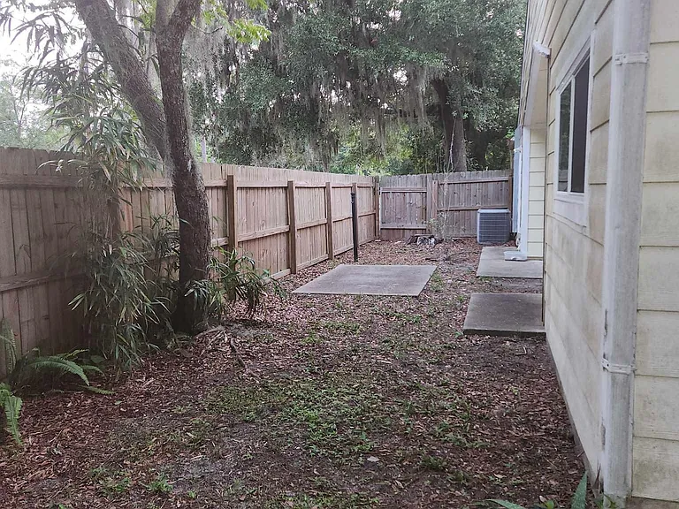 1005 NW 10th St — Photo 20