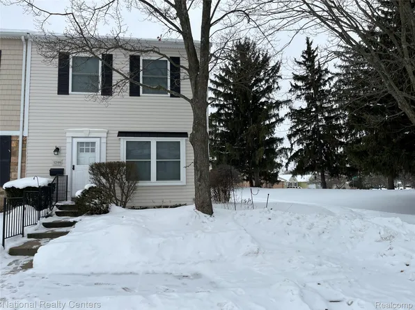 1200 Marseille Ct, Rochester, MI 48307