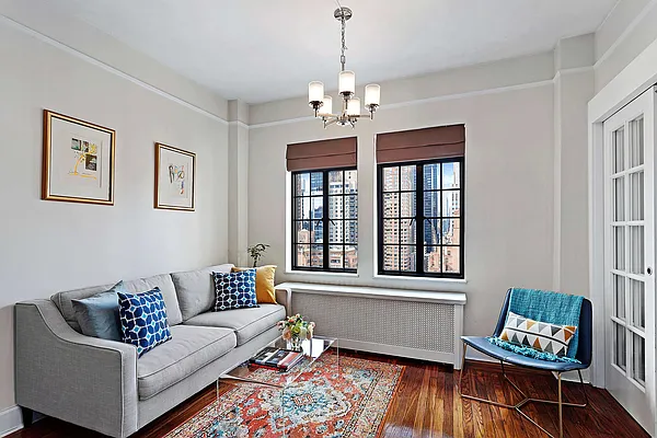 Sold by Compass | media 1