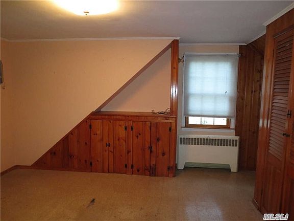 5th image of 882 Woodside Dr