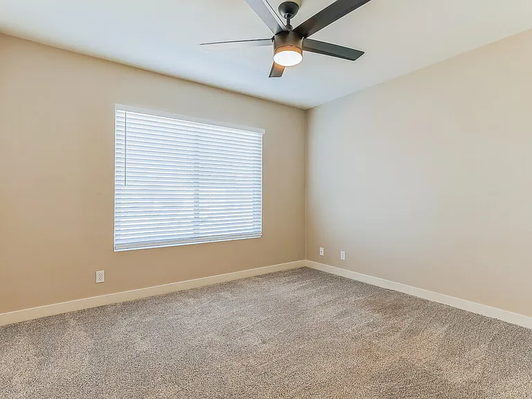 1415 N Ironwood St — Photo 17