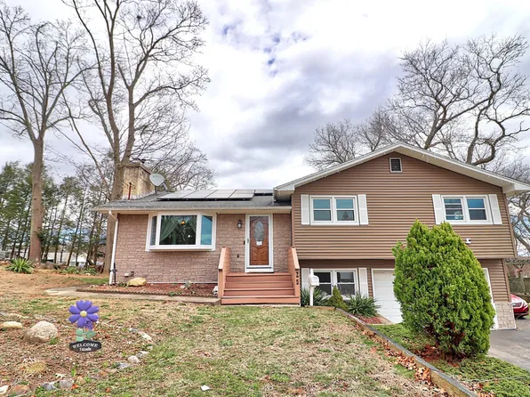 25 Birchfield Drive, Waterbury, CT 06705