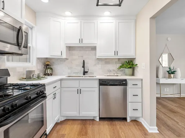 401 W 102nd St, Minneapolis, MN 55420