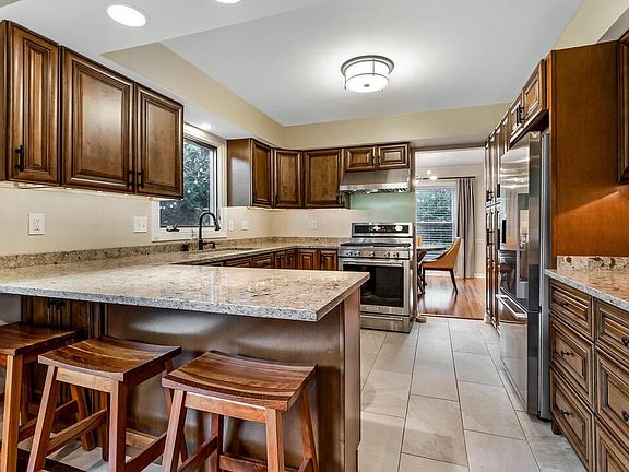 4th image of 3606 W Chantilly COURT