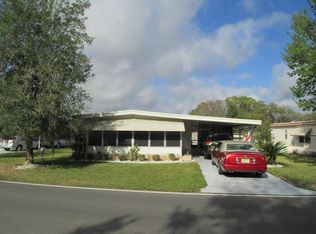 153 Royal Palm Dr, Leesburg, FL 34748