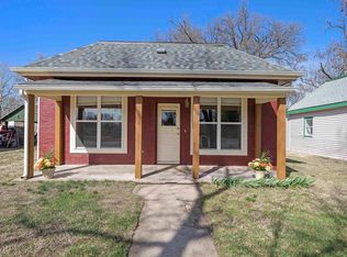 118 E Adams Ave, Sterling, KS 67579