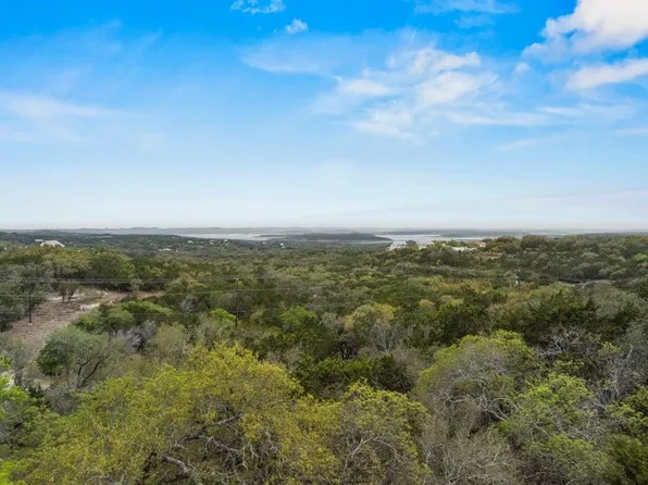 1040 Summit Blf, Canyon Lake, TX 78133