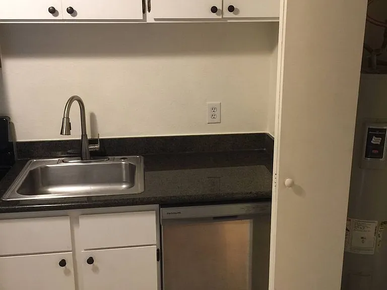 4050 SE Gladstone St #1 — Photo 11