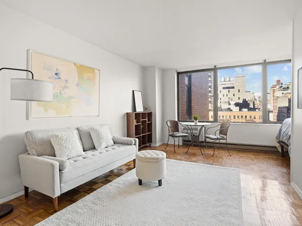 1619 3rd Avenue image 1 of 5