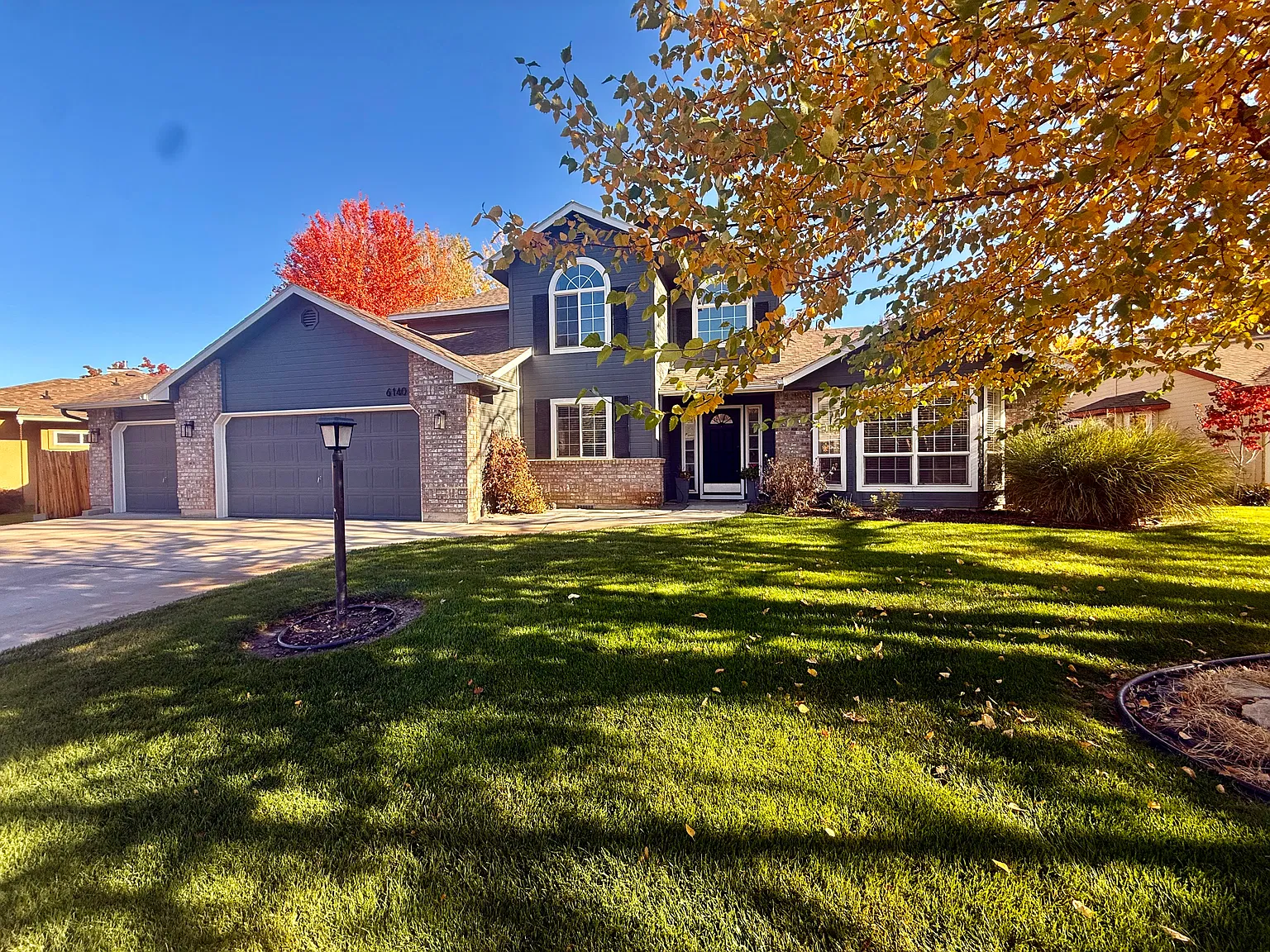 4 bed, 2.5 bath, 2197 sqft, $3,000 — Photo 1