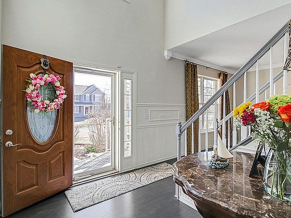 4th image of 2914 Hilltop Dr