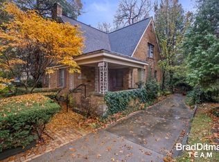 1614 Alexander St SE, Grand Rapids, MI 49506