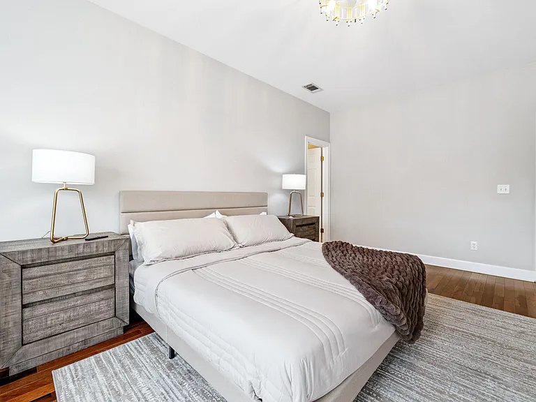 615 Shore Dr — Photo 38