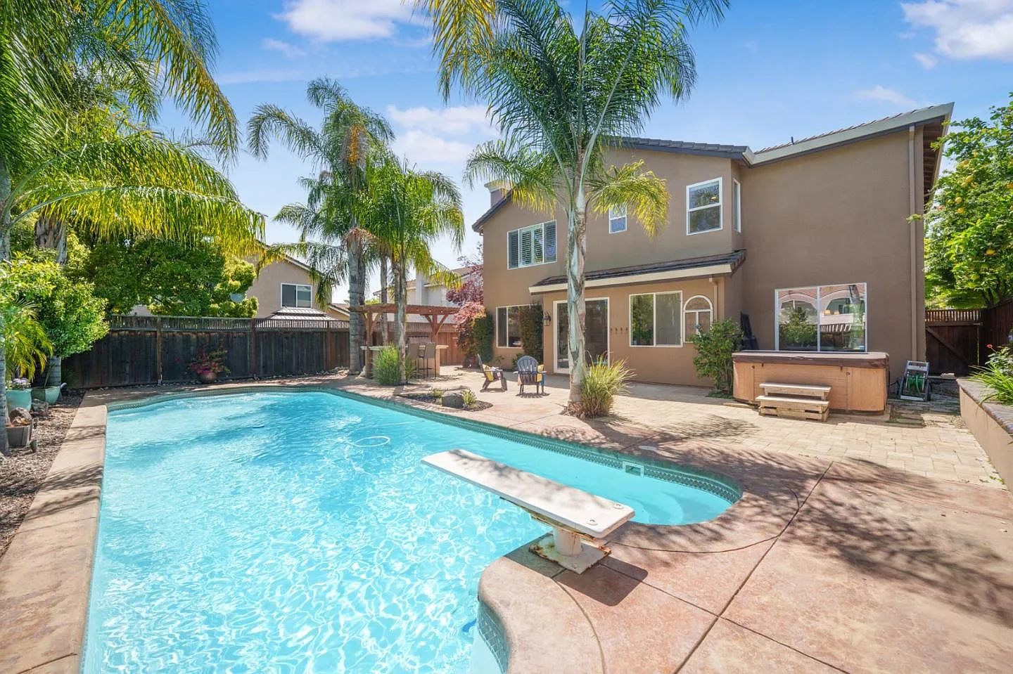 1429 Goshawk Ct photo 1