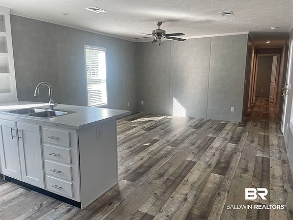 4th image of 34680 Barclay Ave