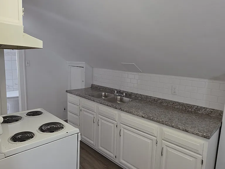 19801 Locherie Ave — Photo 12