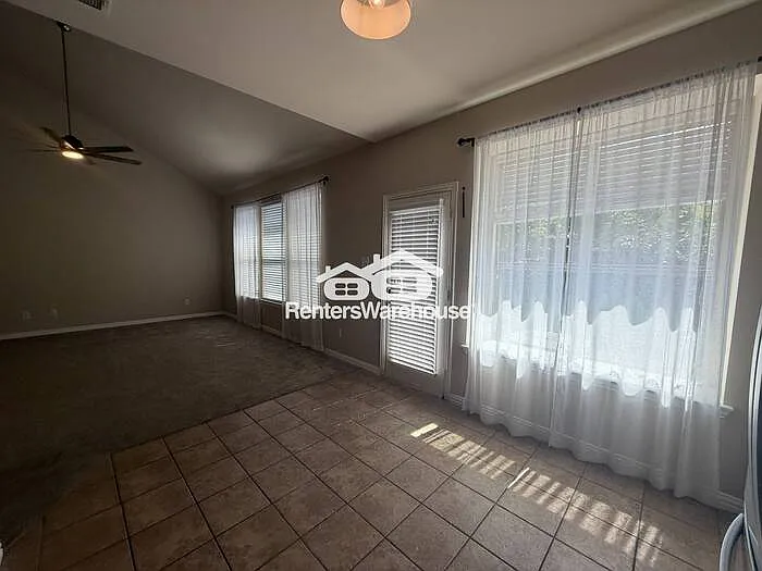 3612 Vienna St — Photo 36